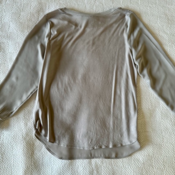 Banana Republic silky, semi-sheer long-sleeve top, grey, size small - Picture 4 of 6